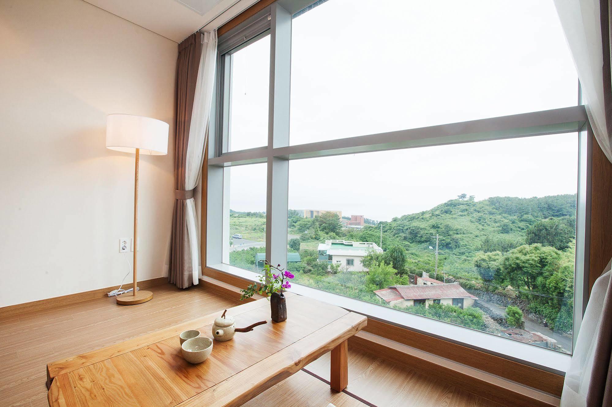 Youus Hotel Seogwipo Exterior photo